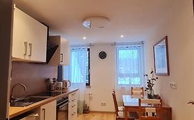 Schoene Ferienwohnung Mit Balkon Und Terrasse In Ruhiger Lage